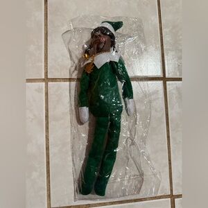 Snoop On A Stoop New In Sealed Package Green Outfit, Necklace